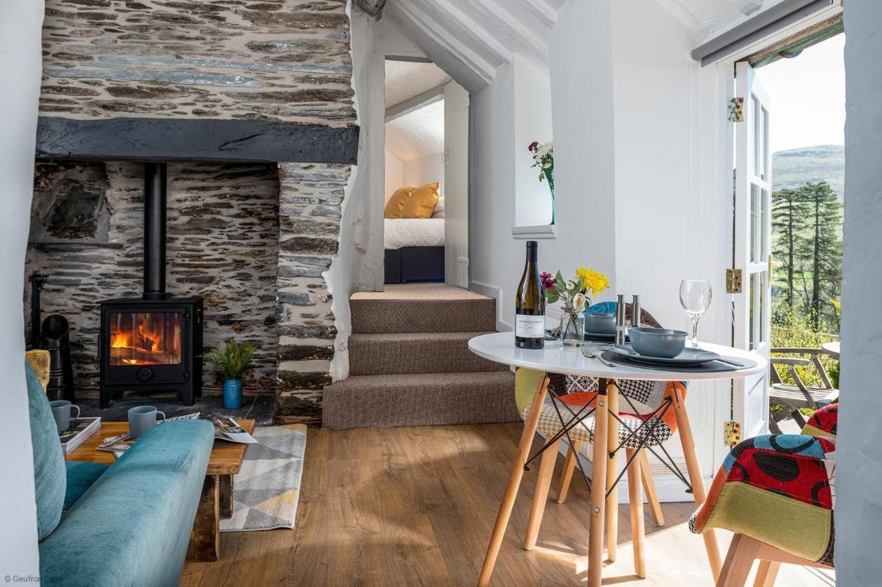 Farmhouse & Cottage At Geufron Farm - Dog Friendly Bryn-crug Bagian luar foto