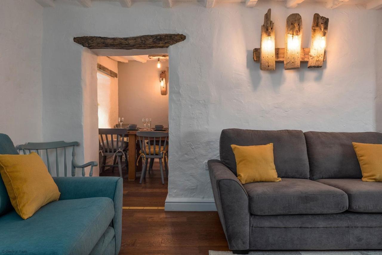 Farmhouse & Cottage At Geufron Farm - Dog Friendly Bryn-crug Bagian luar foto