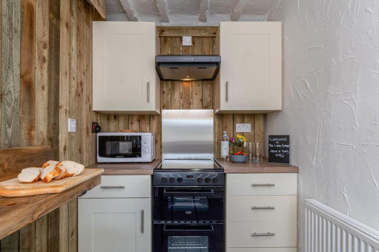 Farmhouse & Cottage At Geufron Farm - Dog Friendly Bryn-crug Bagian luar foto