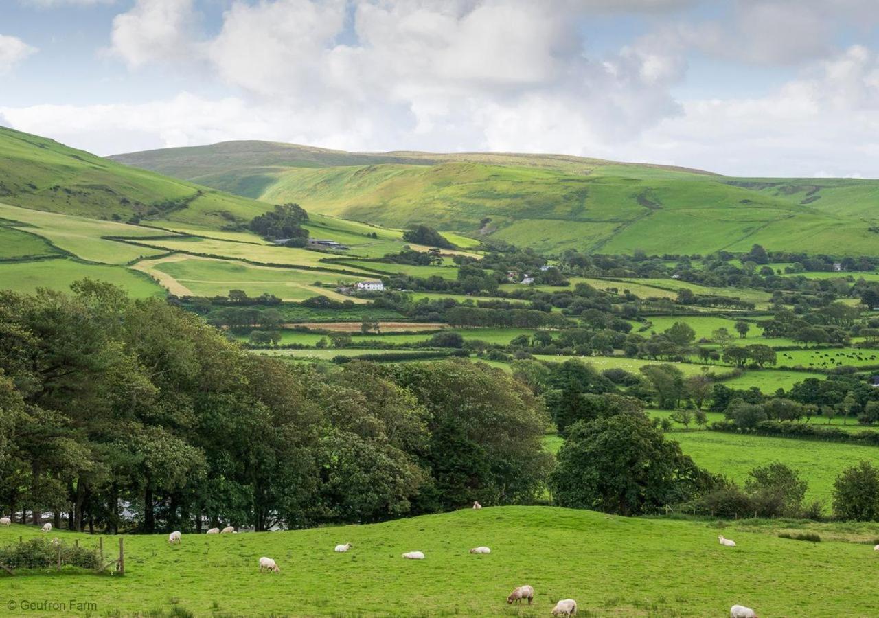 Farmhouse & Cottage At Geufron Farm - Dog Friendly Bryn-crug Bagian luar foto