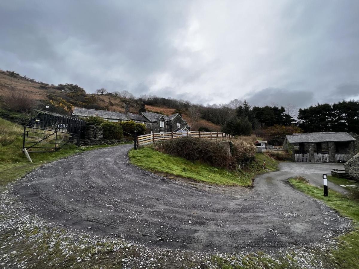 Farmhouse & Cottage At Geufron Farm - Dog Friendly Bryn-crug Bagian luar foto