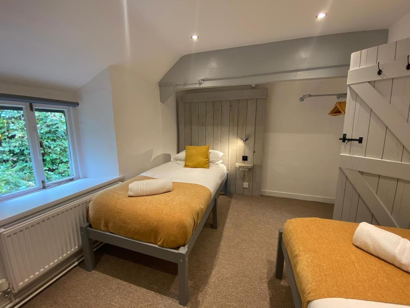 Farmhouse & Cottage At Geufron Farm - Dog Friendly Bryn-crug Bagian luar foto